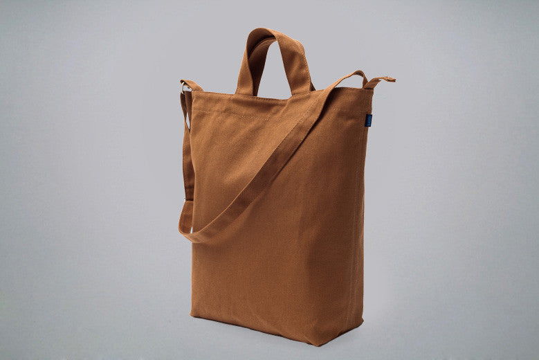 Canvas 'Duck' Bag by Baggu